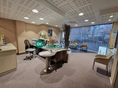 vente bureaux 77 m²