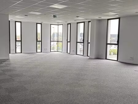 vente bureaux 130 m²