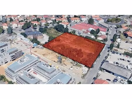 vente terrain 4 835 m²