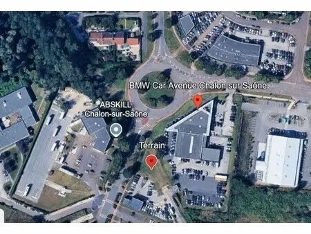 location terrain 910 m²