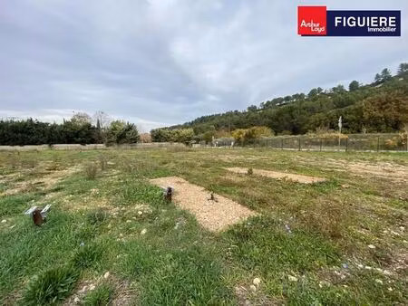 location terrain 2 000 m²