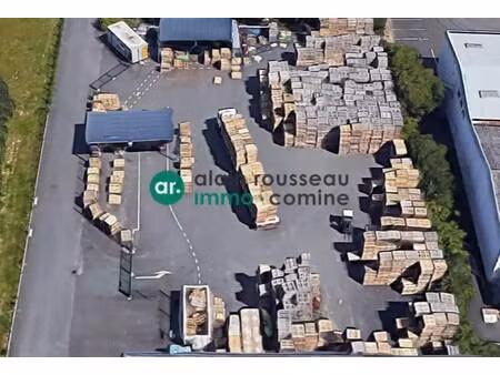 location terrain 2 200 m²