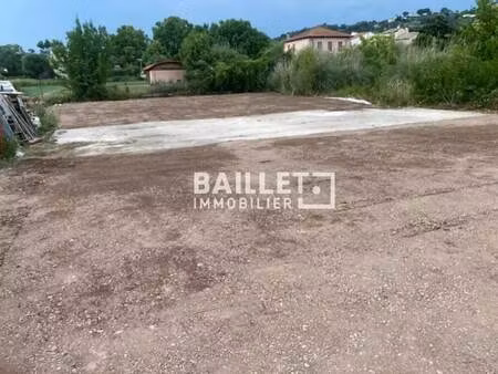 location terrain 350 m²