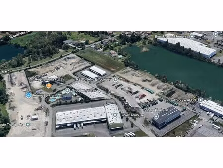 vente terrain 10 590 m²