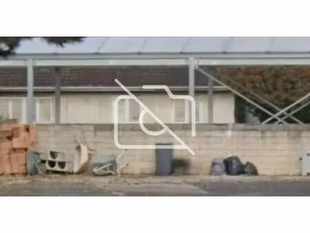 location terrain 850 m²