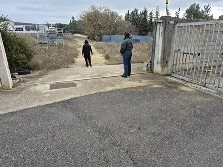 location terrain 7 500 m²