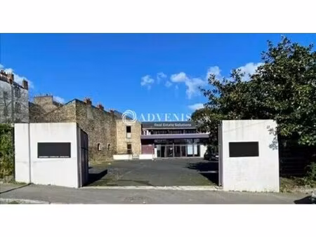 vente bureaux 1 366 m²