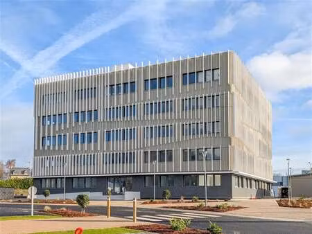 vente bureaux 108 m² à 1 025 m²