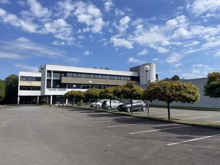 vente bureaux 163 m² à 2 624 m²