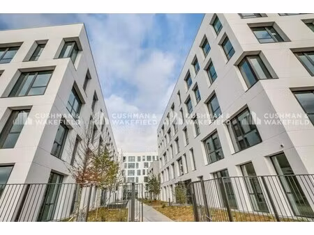 location terrain 10 236 m²