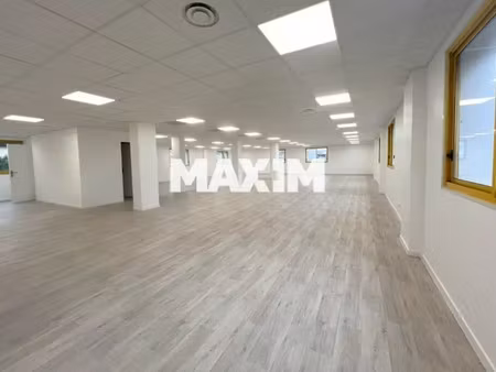 vente bureaux 851 m²