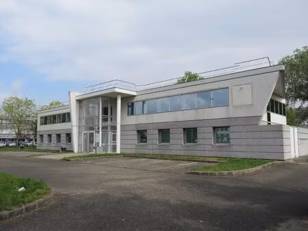 vente bureaux 680 m²