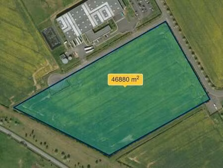 vente terrain 46 880 m²