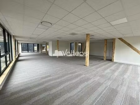 vente bureaux 1 070 m²