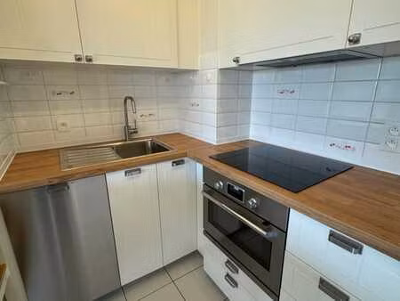 appartement 1 ch. avec terrasse à wezembeek-oppem