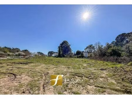 terrain constructible viabilisé à vendre