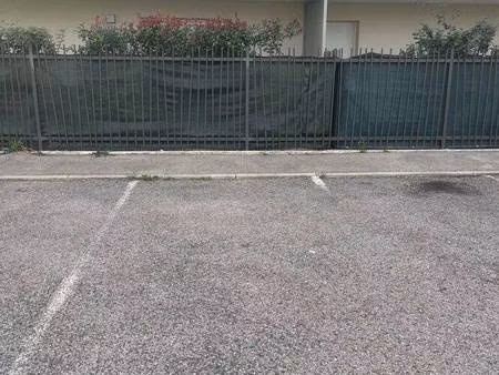 parking à louer