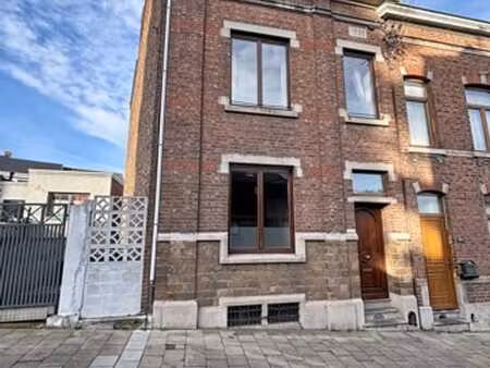 spacieuse maison 3 facades