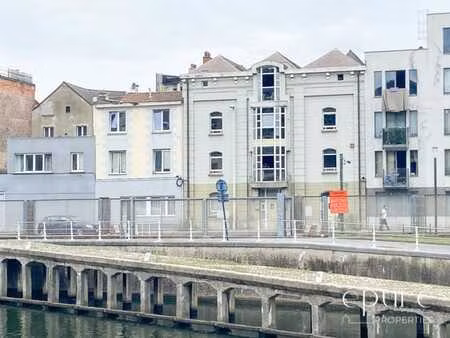 loft industriel 155m² - vue sur le canal - actuellement 2 ch