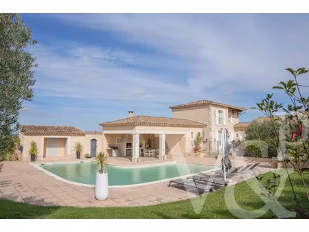 vente maison 5 pièces 210 m² à fontvieille (13990)  1 160 000 €