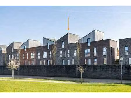 maison très récente avec jardin & carport situé au calme!