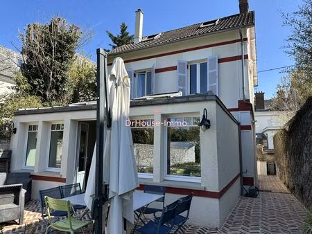 maison de charme dans quartier privilégié du centre-ville et à 10 minutes à pied de la gar