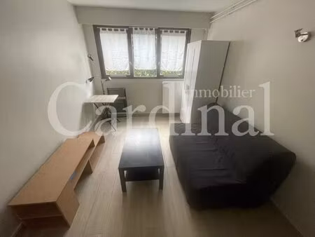 studette noisy le roi