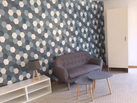 location meublée appartement 1 pièce 40 m² à pontoise (95000)  925 €