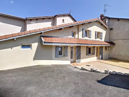 maison de ville de 104.95m2 3 chambres avec terrain 210m2. r