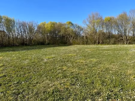 vente terrain 3840 m² à loulay (17330)  36 000 €