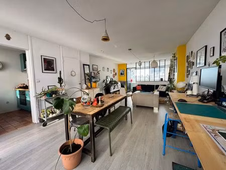 grand t2 avec terrasse et parking couvert bordeaux georges mandel croix blanche