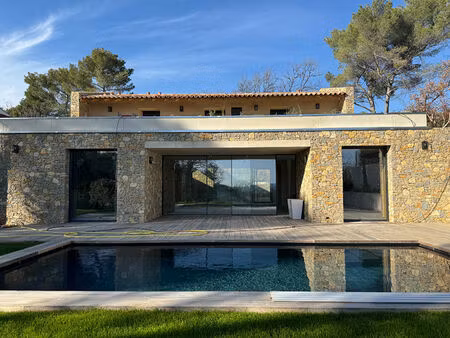 location maison 5 pièces 228 m² à aix-en-provence (13100)