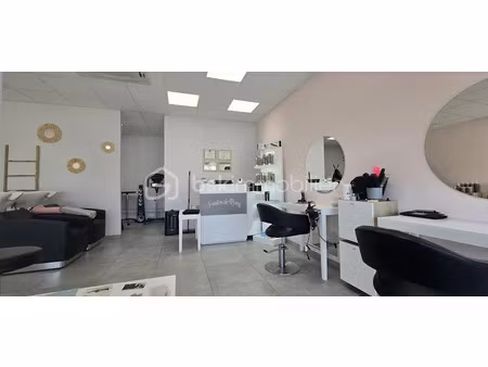 vente locaux professionnels à lattes (34970)  50 000 €