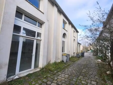 vente local d'activités 300 m²