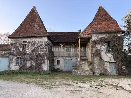 maison de 300 m² à antonne-et-trigonant