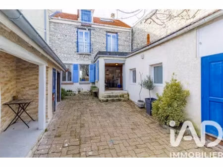 maison à thiverval-grignon (78850)