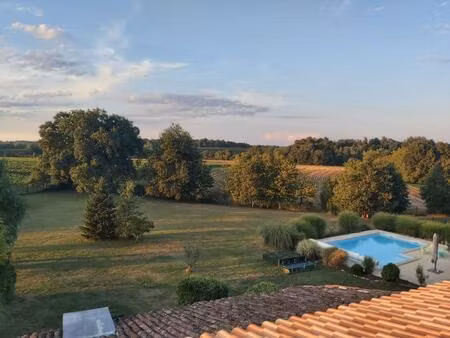 a 6 km du centre de gémozac