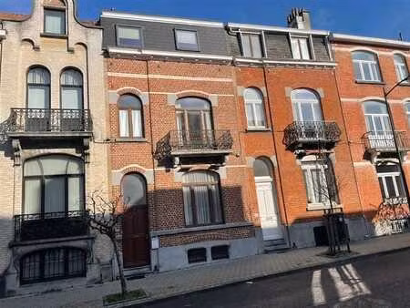 belle maison lumineuse 4 chbres  1 bureau  3 sdb et jardin