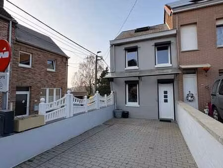 maison 3 façades  3/4 ch  jardin  parking  peb d