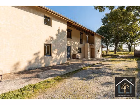 ferme renovee sainte croix