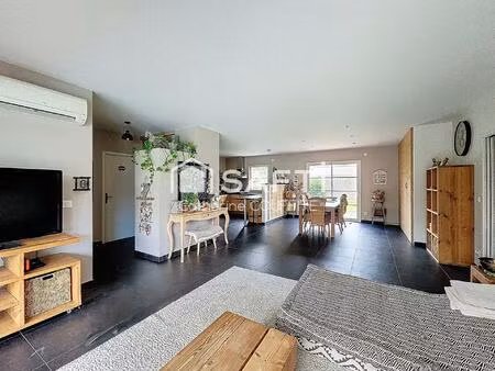 grande maison plain pied 4 ch   piscine ..