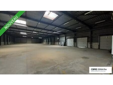 location local d'activités besancon 2 294 m²