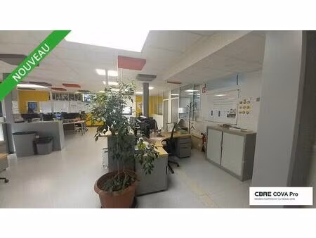 location local d'activités besancon 3 420 m²