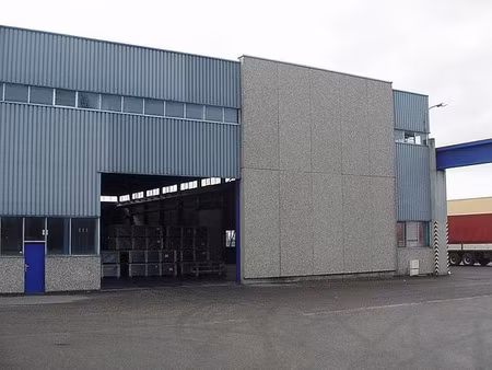 location local d'activités illzach 1 901 m²