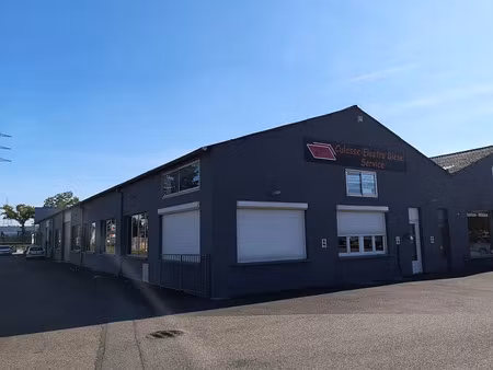 location local d'activités illzach 875 m²