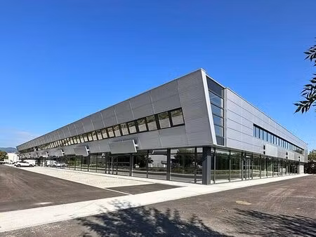 location local d'activités sainte croix en plaine 324 m²