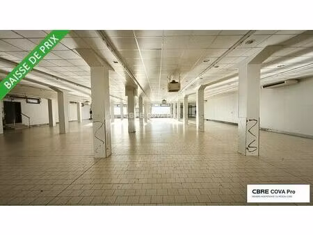 location commerce besançon 880 m²