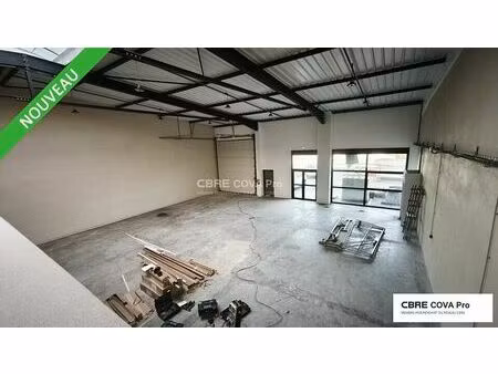 location commerce franois 470 m²