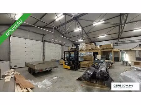 location commerce saint vit 600 m²