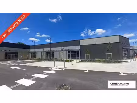 location commerce valdahon 373 m²